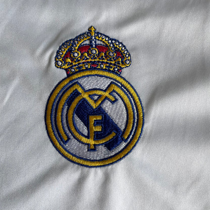 Real Madrid Local 25/26 versión fan