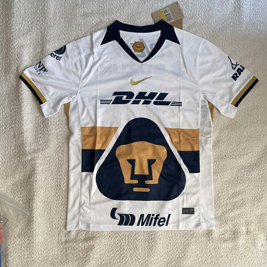 Pumas Local 25/26 versión fan