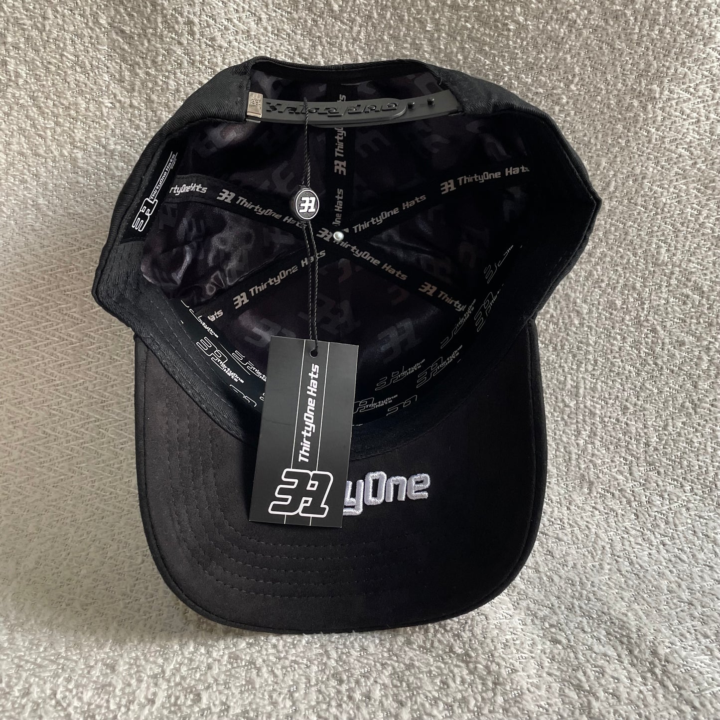 31 Hats LA monet clouds black